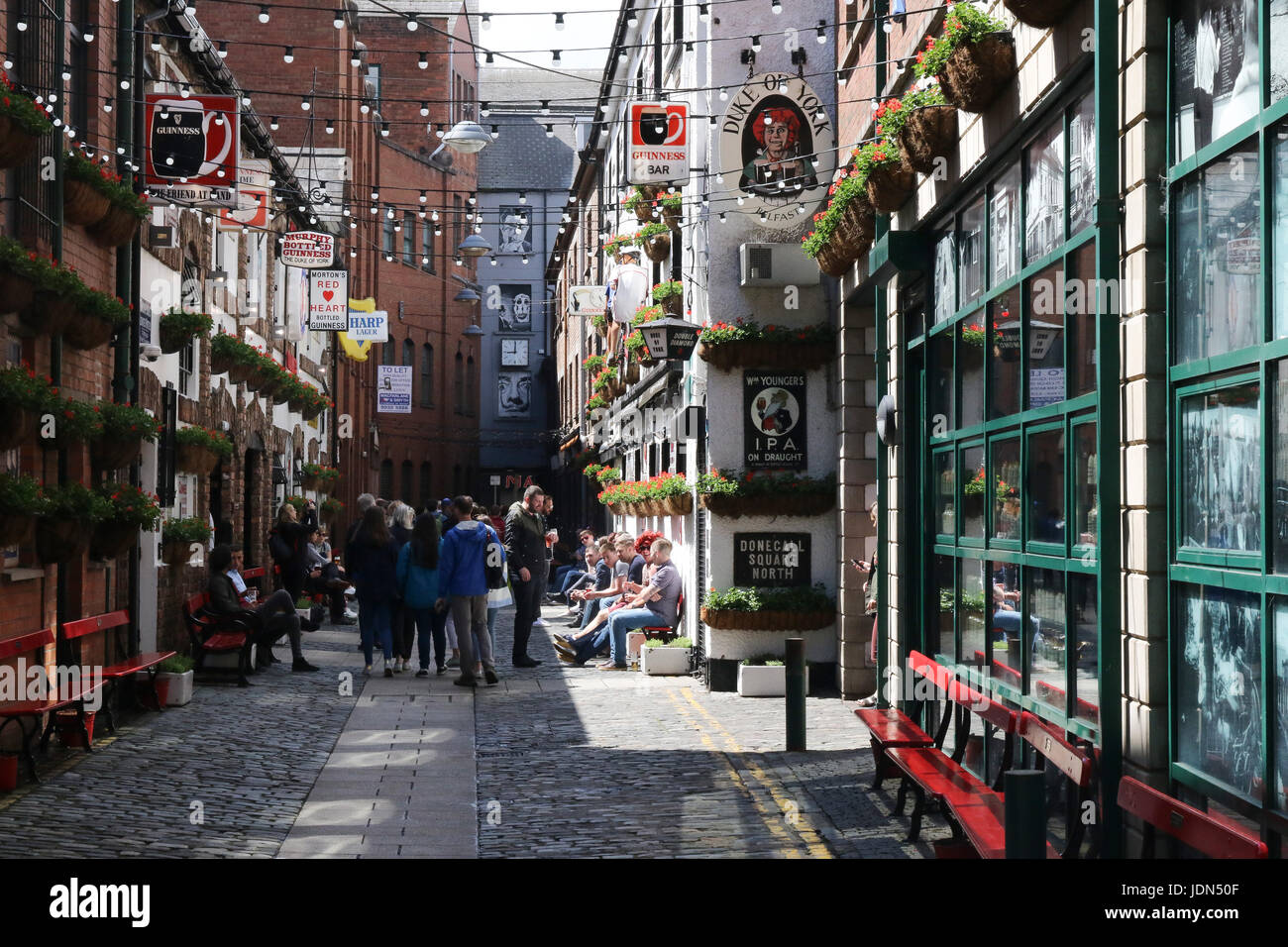 Le duc de York pub en tribunal de commerce, quartier de la cathédrale de Belfast. Banque D'Images