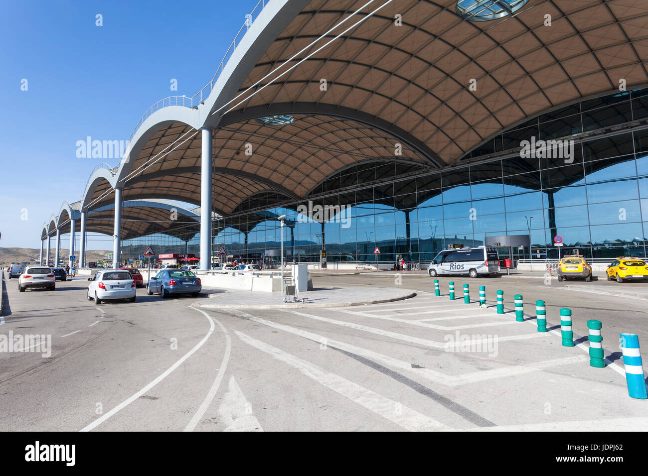 Alicante, Espagne - 27 mai 2017 : vue extérieure de l'aéroport international d'Alicante en Espagne Banque D'Images