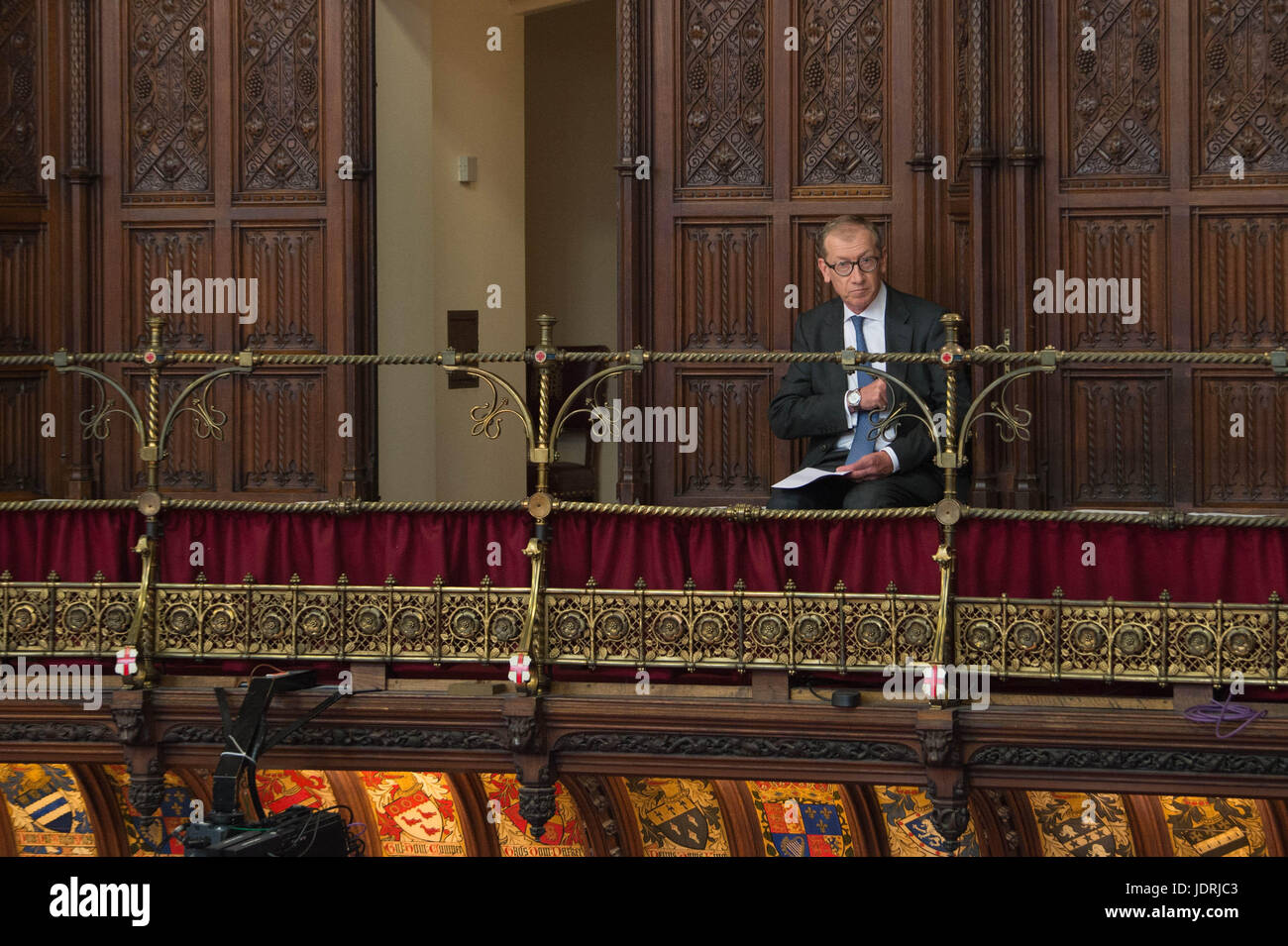 Philip Mai, mari de Premier ministre britannique, Theresa peut attend d'entendre Sa Majesté la Reine présente le discours de la reine dans la chambre Galerie est au cours de l'État Ouverture du Parlement à la Chambre des Lords au Palais de Westminster à Londres. Banque D'Images