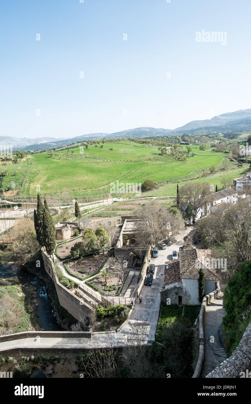 Vue vers le bas à l'ancienne bains arabes à Ronda, Andalousie, Espagne Banque D'Images