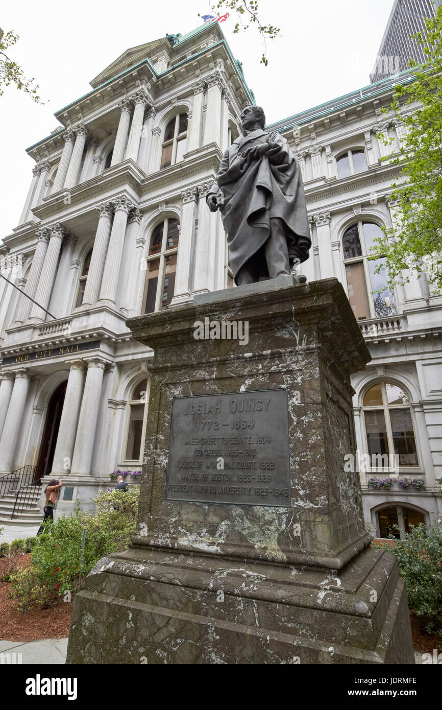 Statue de josiah quincy iii dans les motifs de l'ancien hôtel de ville Boston USA Banque D'Images