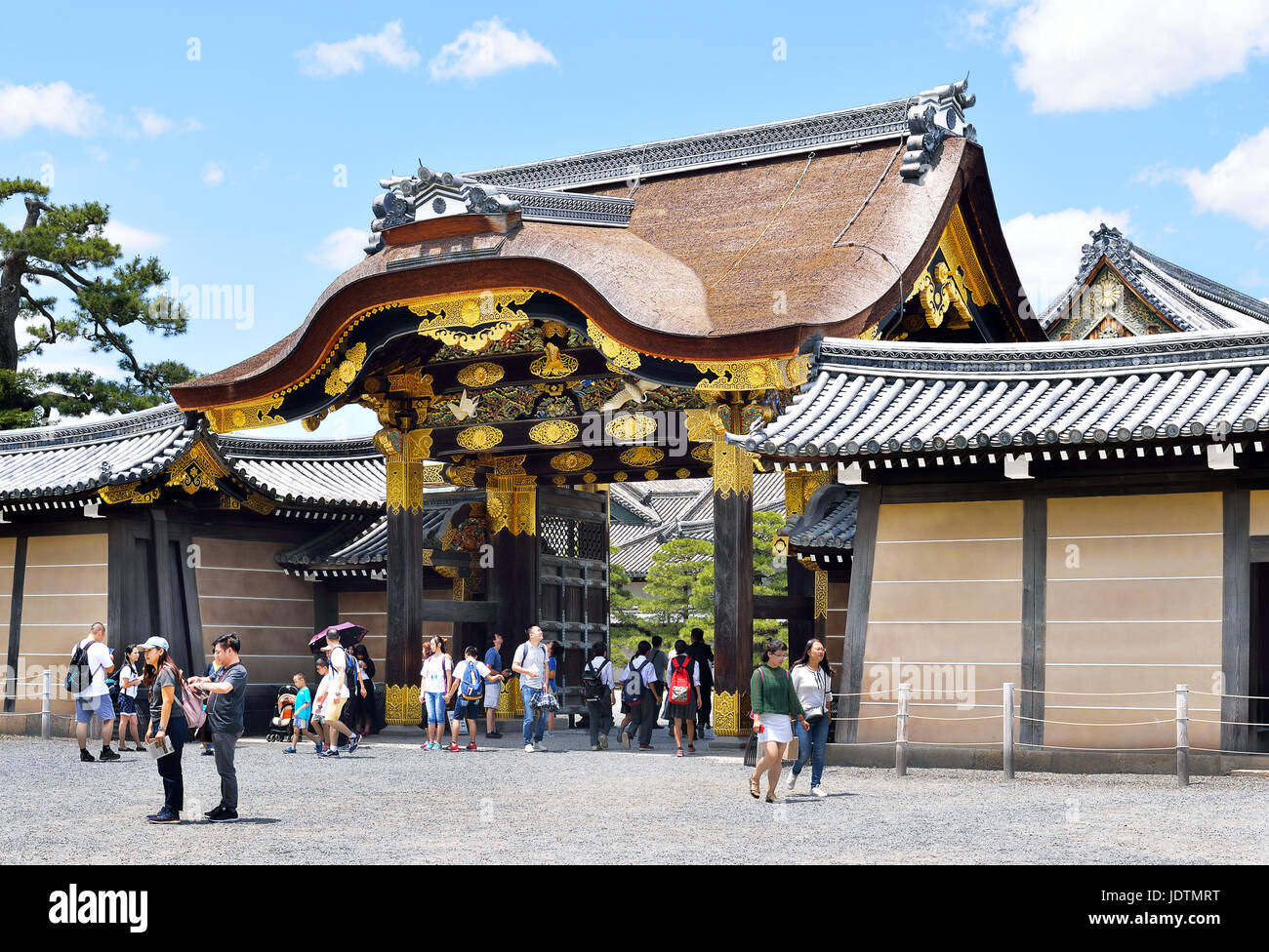 Le hall porte intérieure (Kara-mon Gate) Château de Nijo, Kyoto, Japon Banque D'Images
