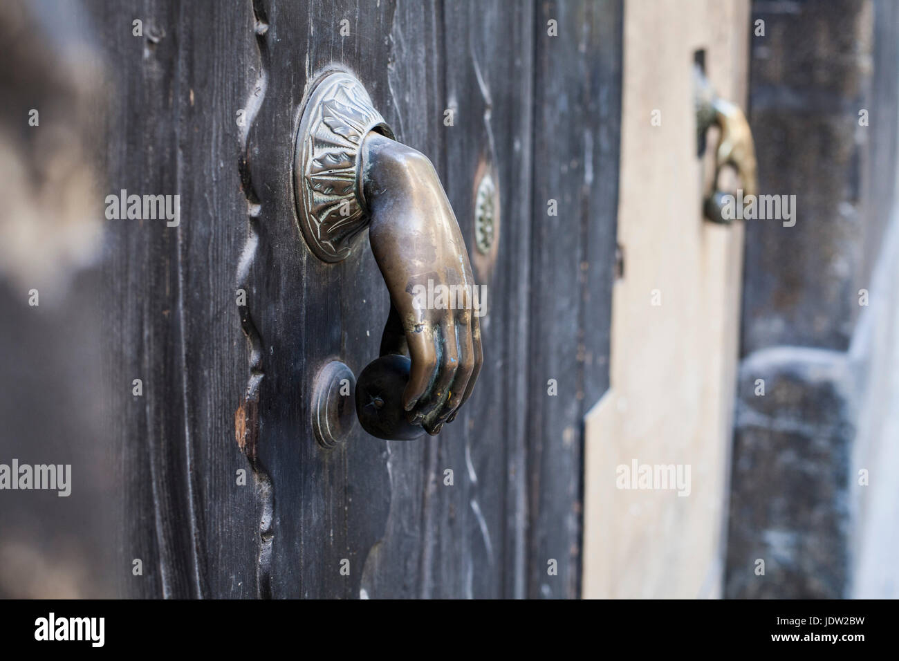 Close up of ornate door knocker Banque D'Images