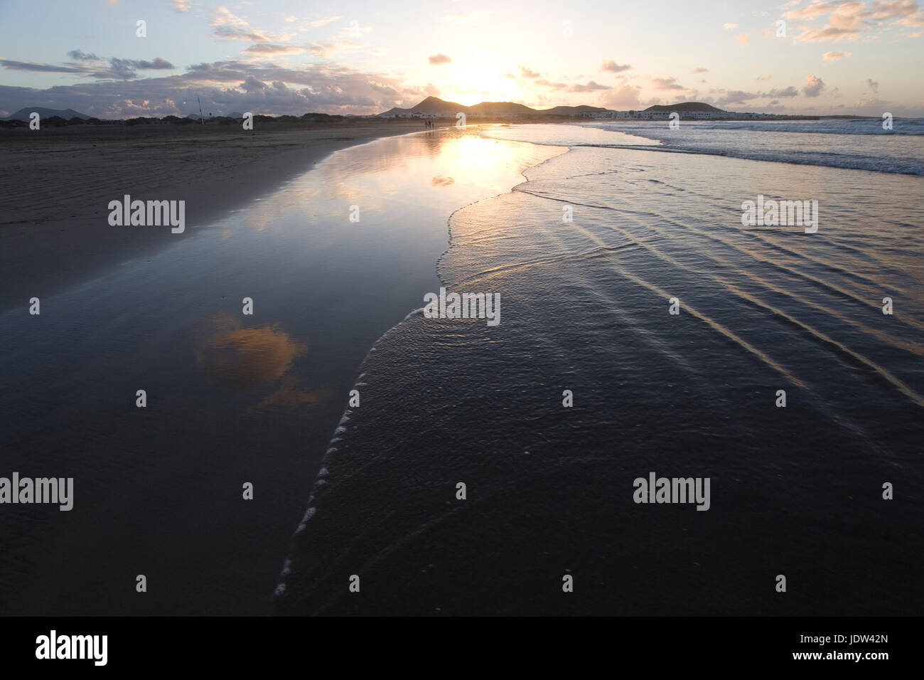La plage de Famara, Lanzarote, Iles Canaries, Tenerife, Espagne Banque D'Images