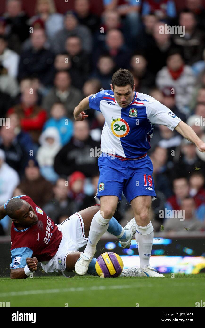 DAVID DUNN & NIGEL REO COKER ASTON VILLA V Blackburn Rovers VILLA PARK BIRMINGHAM ENGLAND 26 Janvier 2008 Banque D'Images