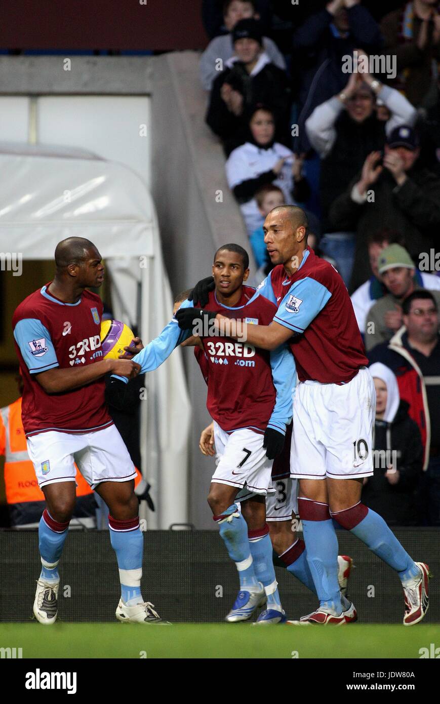 J Davies & DAVIESHAREWOOD Blackburn Rovers v ASTON VILLA VILLA PARK BIRMINGHAM ENGLAND 26 Janvier 2008 Banque D'Images