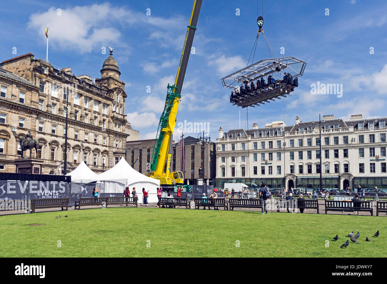 Petit-déjeuner à Glasgow dans le ciel par les événements dans le ciel à George Square Glasgow Scotland UK Banque D'Images