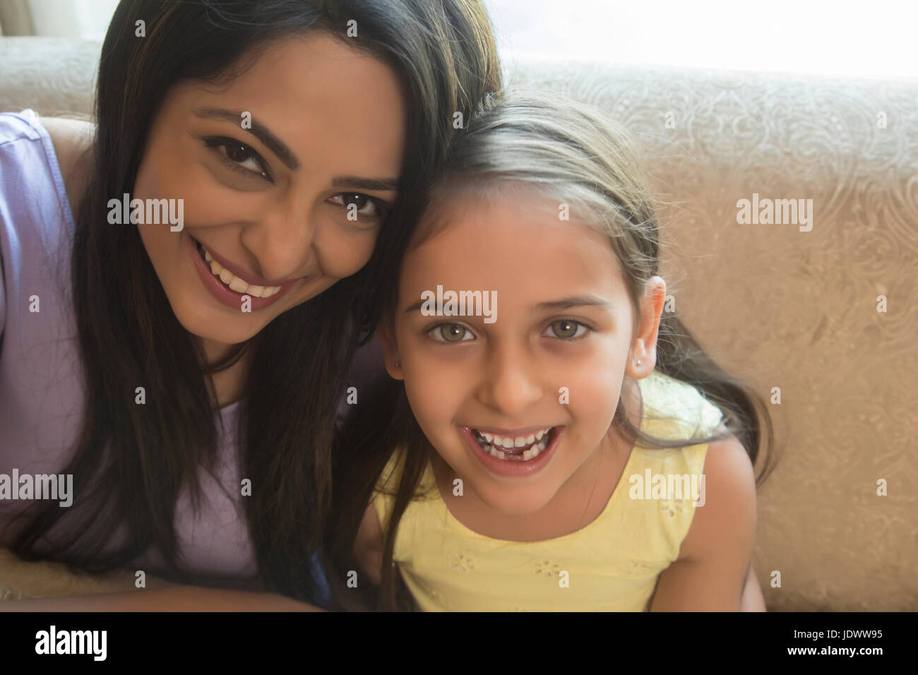 Portrait de Mère et fille smiling Banque D'Images