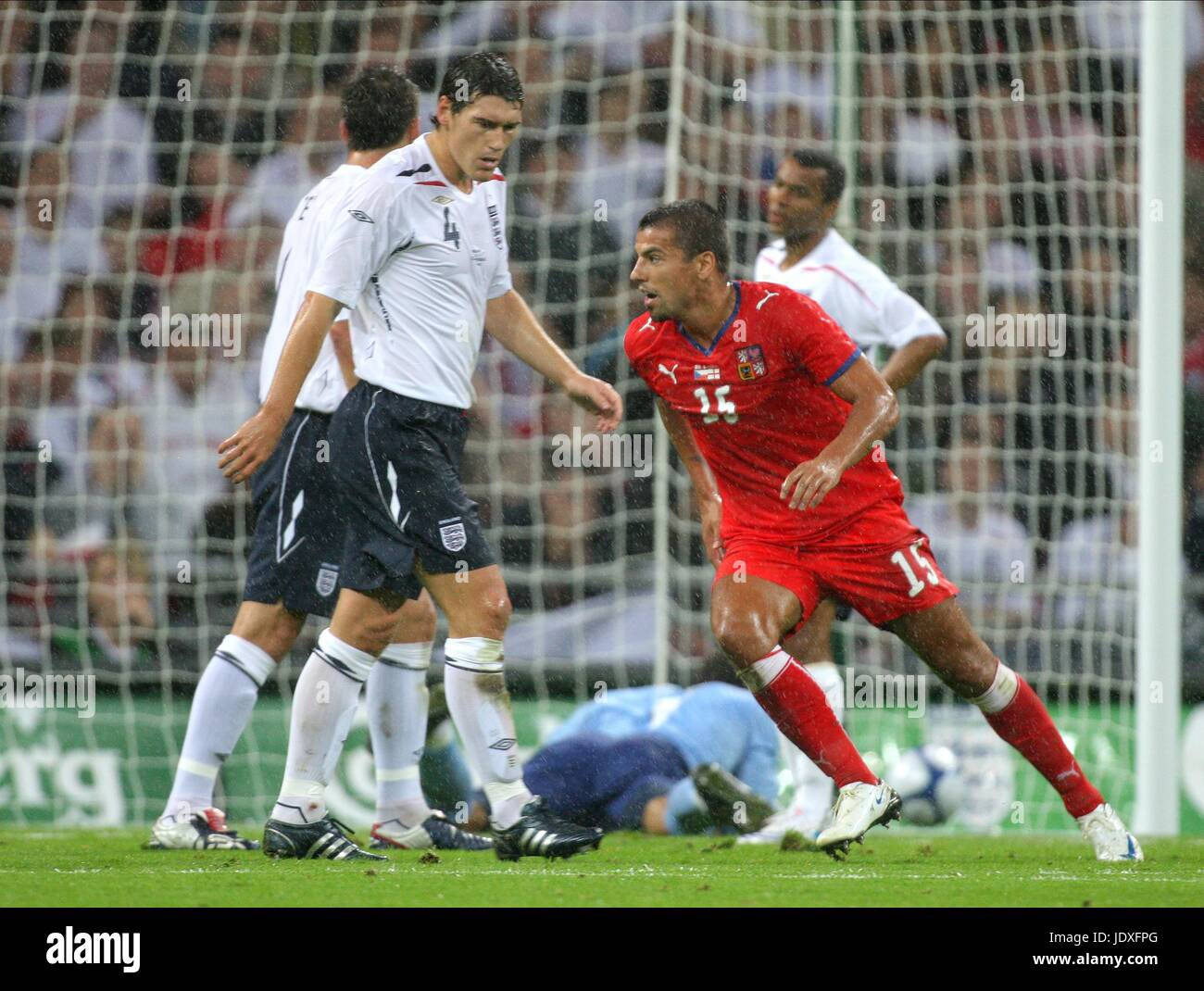 MILAN BAROS SCORES ANGLETERRE / RÉPUBLIQUE TCHÈQUE AU STADE DE WEMBLEY Londres Angleterre 20 Août 2008 Banque D'Images