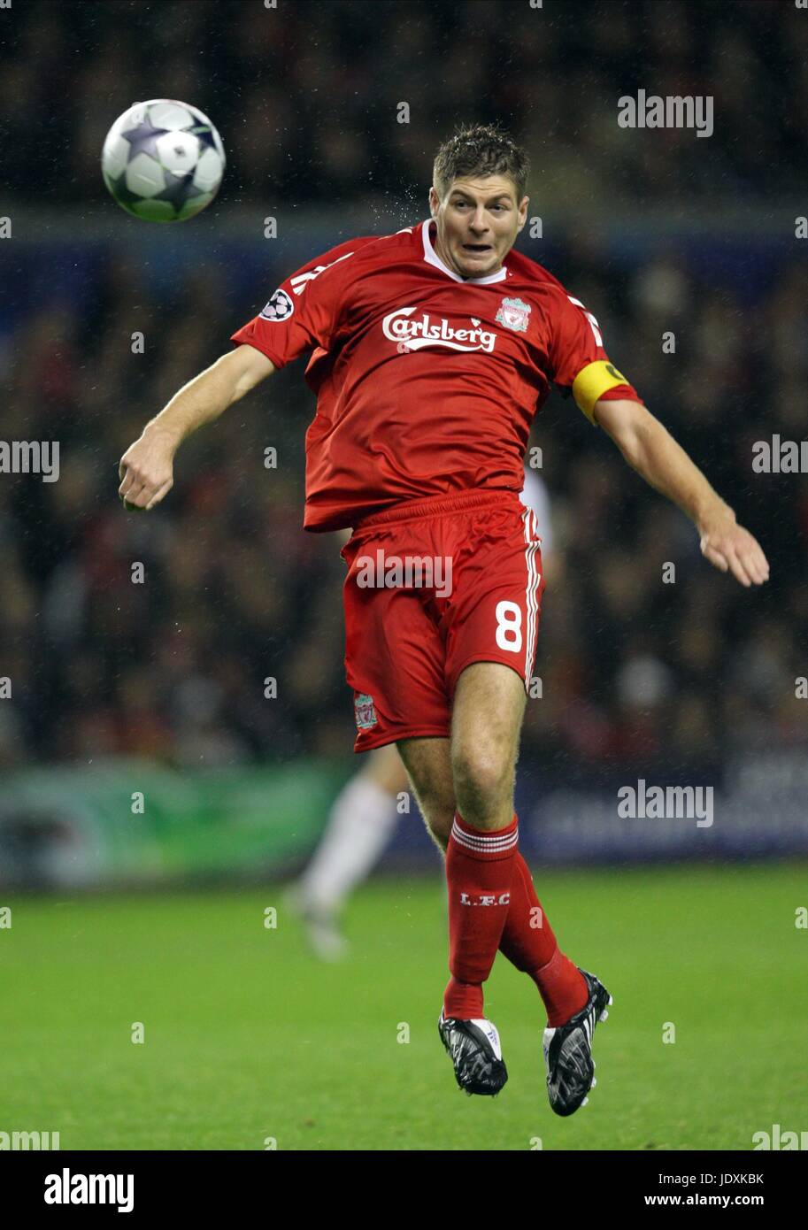 STEVEN GERRARD LIVERPOOL FC ANFIELD LIVERPOOL ANGLETERRE 01 Octobre 2008 Banque D'Images