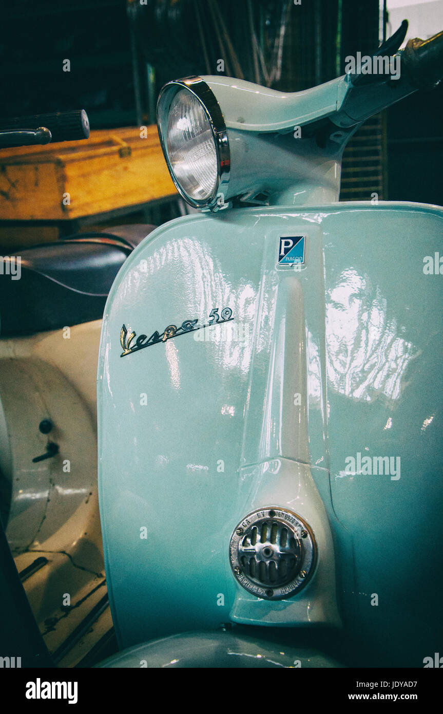 Rimini , Italie - février 12, 2017 : piaggio vespa vintage scooter sprint moto Moto spécial 50 Banque D'Images