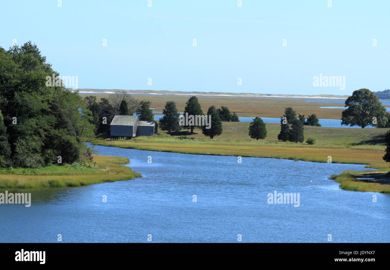 Avis de Salt Pond et une cabane à bardeaux, gris-du Cape Cod National Seashore est un centre d'accueil, eastham, Massachusetts Banque D'Images