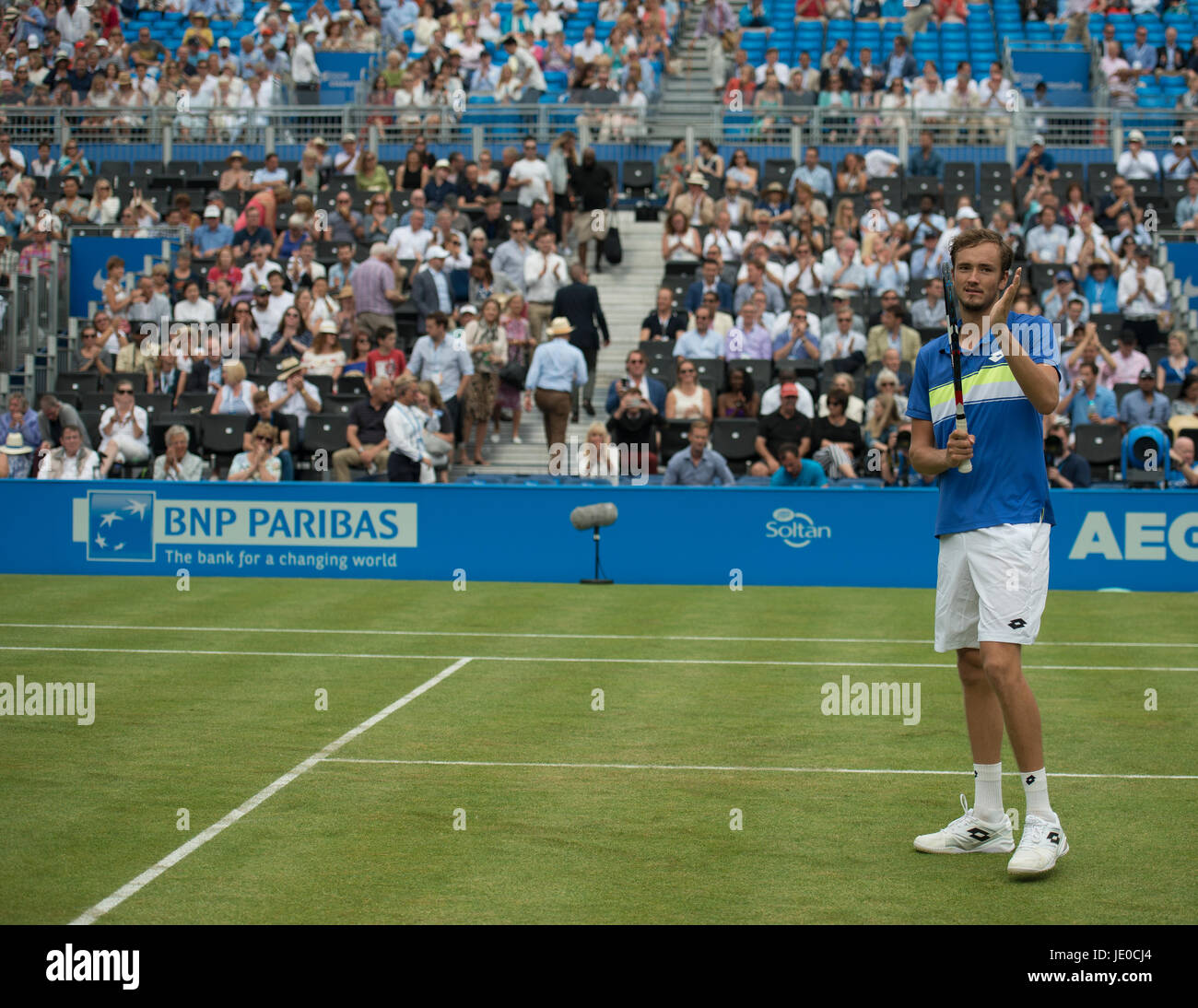 Le Queen's Club, London, UK. 22 juin 2017. Jour 4 de l'Aegon Tennis Championships 2017 dans l'ouest de Londres, Daniil Medvedev (RUS) v Thanasi Kokkinakis (AUS), remportant en deux ensembles. Credit : Malcolm Park / Alamy Live News Banque D'Images