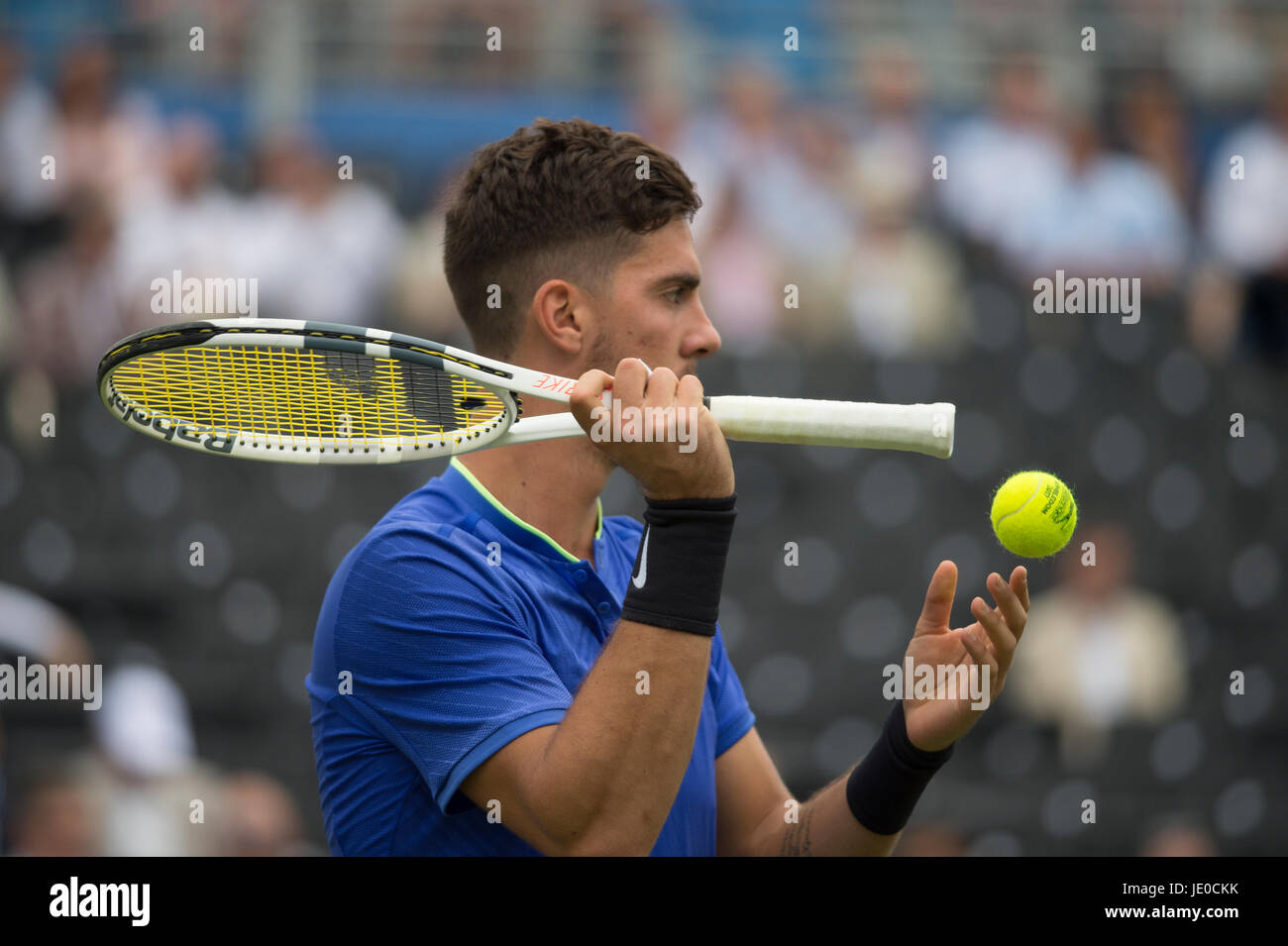 Le Queen's Club, London, UK. 22 juin 2017. Jour 4 de l'Aegon Tennis Championships 2017 dans l'ouest de Londres, Daniil Medvedev (RUS) v Thanasi Kokkinakis (AUS), remportant en deux ensembles. Credit : Malcolm Park / Alamy Live News Banque D'Images