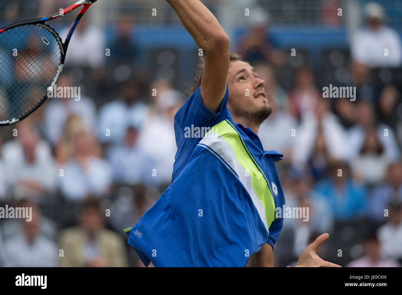 Le Queen's Club, London, UK. 22 juin 2017. Jour 4 de l'Aegon Tennis Championships 2017 dans l'ouest de Londres, Daniil Medvedev (RUS) v Thanasi Kokkinakis (AUS), remportant en deux ensembles. Credit : Malcolm Park / Alamy Live News Banque D'Images