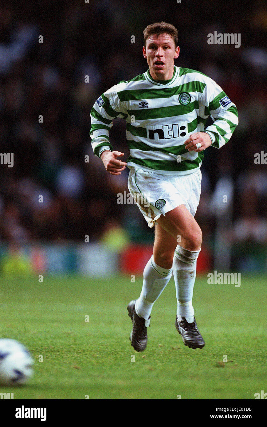 ALAN THOMPSON GLASGOW CELTIC GLASGOW FC STADE CAFÉ - 12 novembre 2000 Banque D'Images