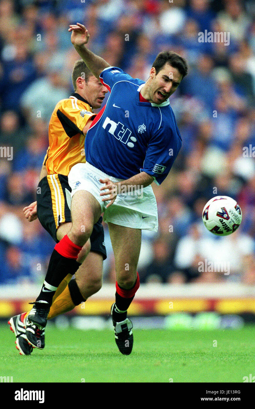 TONY VIDMAR & BARRY WILSON IBROX GLASGOW RANGERS V LIVINGSTON 04 Août 2001 Banque D'Images