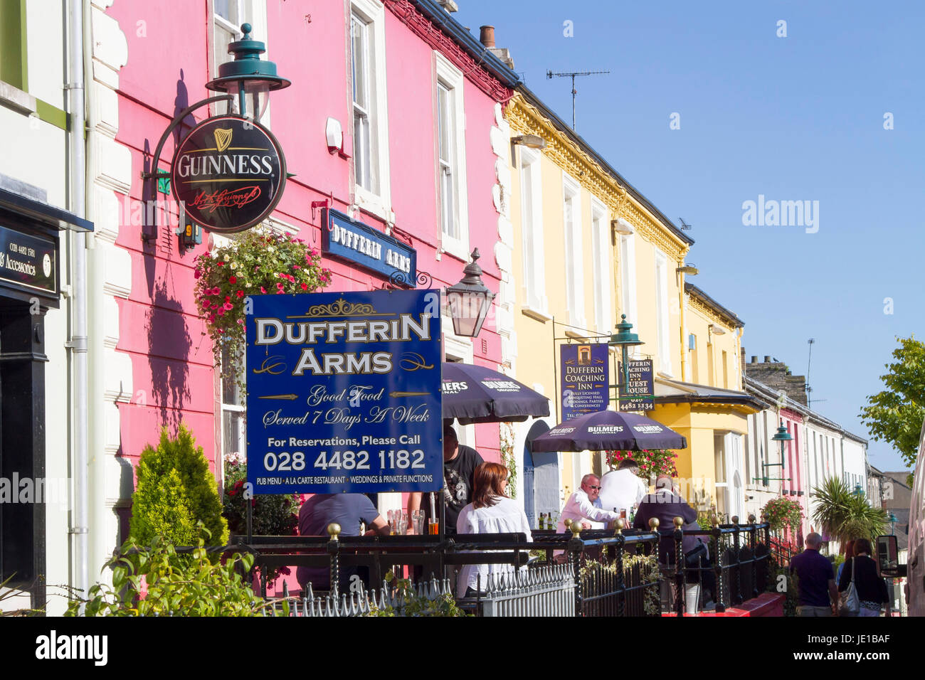 Le Dufferin Arms et le Dufferin Coaching Inn dans le village de Killyleagh, comté de Down, Irlande du Nord. Banque D'Images