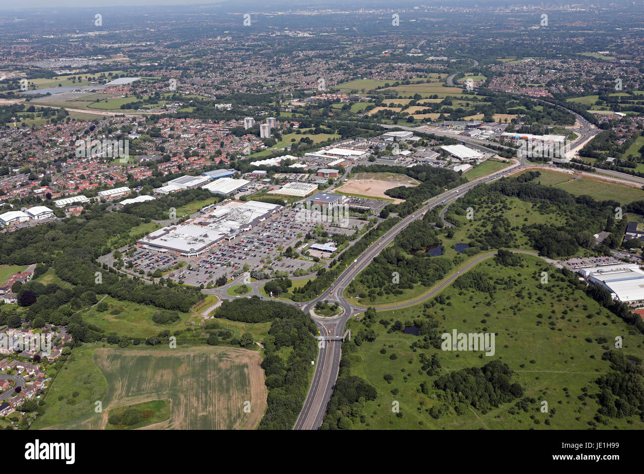 Vue aérienne de Handforth Doyen shopping immobilier retail park, Royaume-Uni Banque D'Images