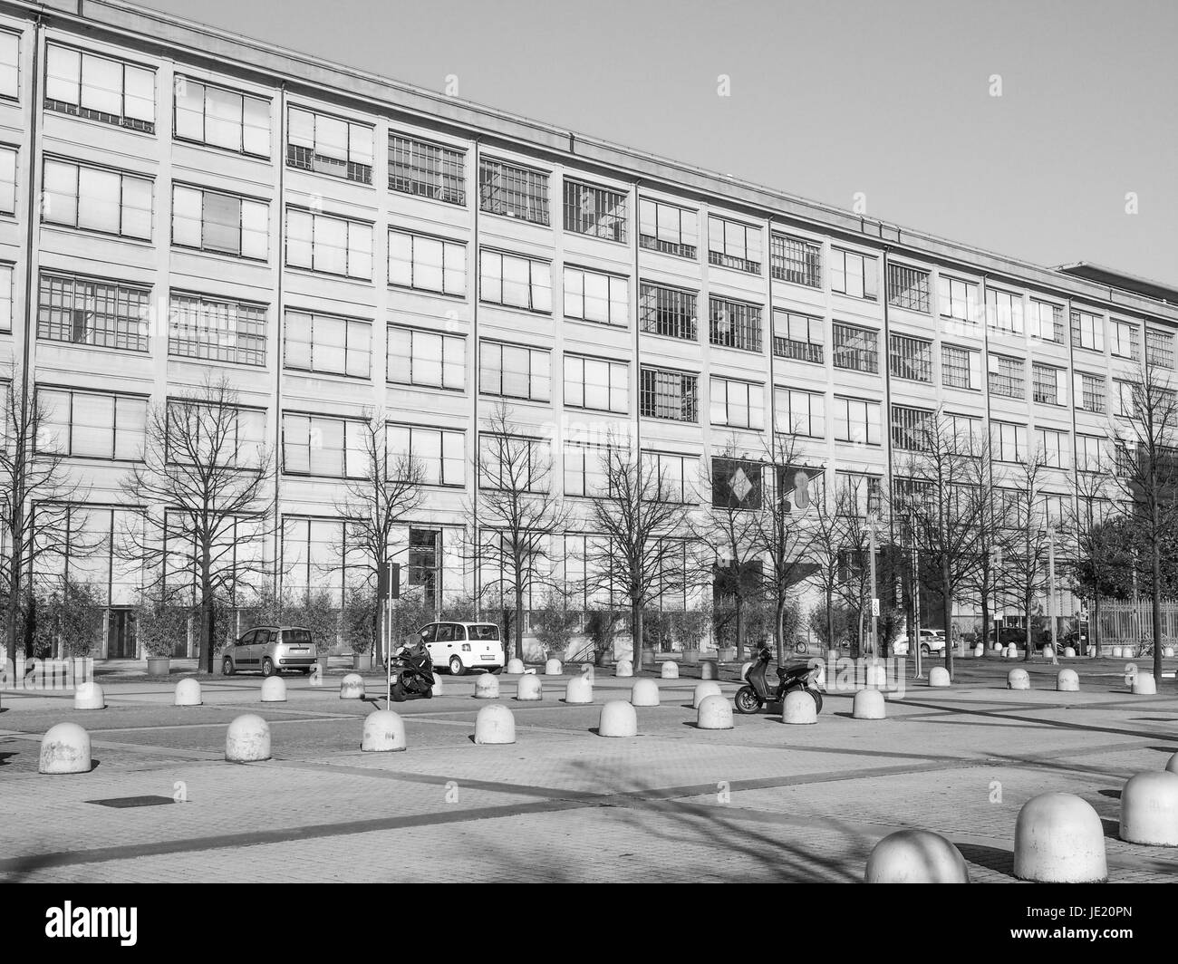 TURIN, ITALIE - 24 janvier 2014 : l'usine automobile Fiat Lingotto conçu par Trucco en 1916 était la plus grande usine automobile à l'époque et abrite toujours le centre directionnel de Fiat et un complexe d'exposition Banque D'Images