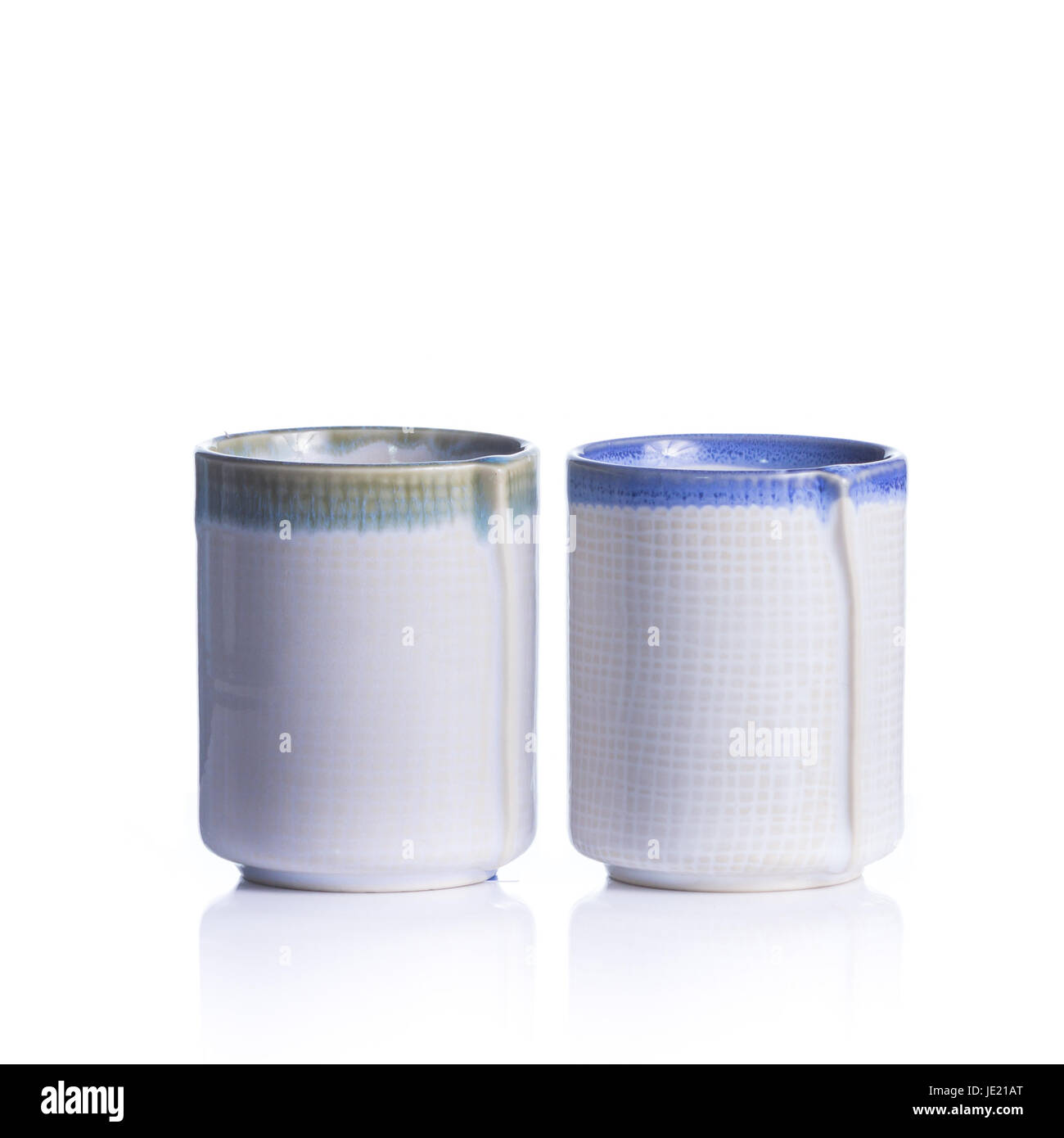 Le saké japonais jeu potable isolés Banque D'Images