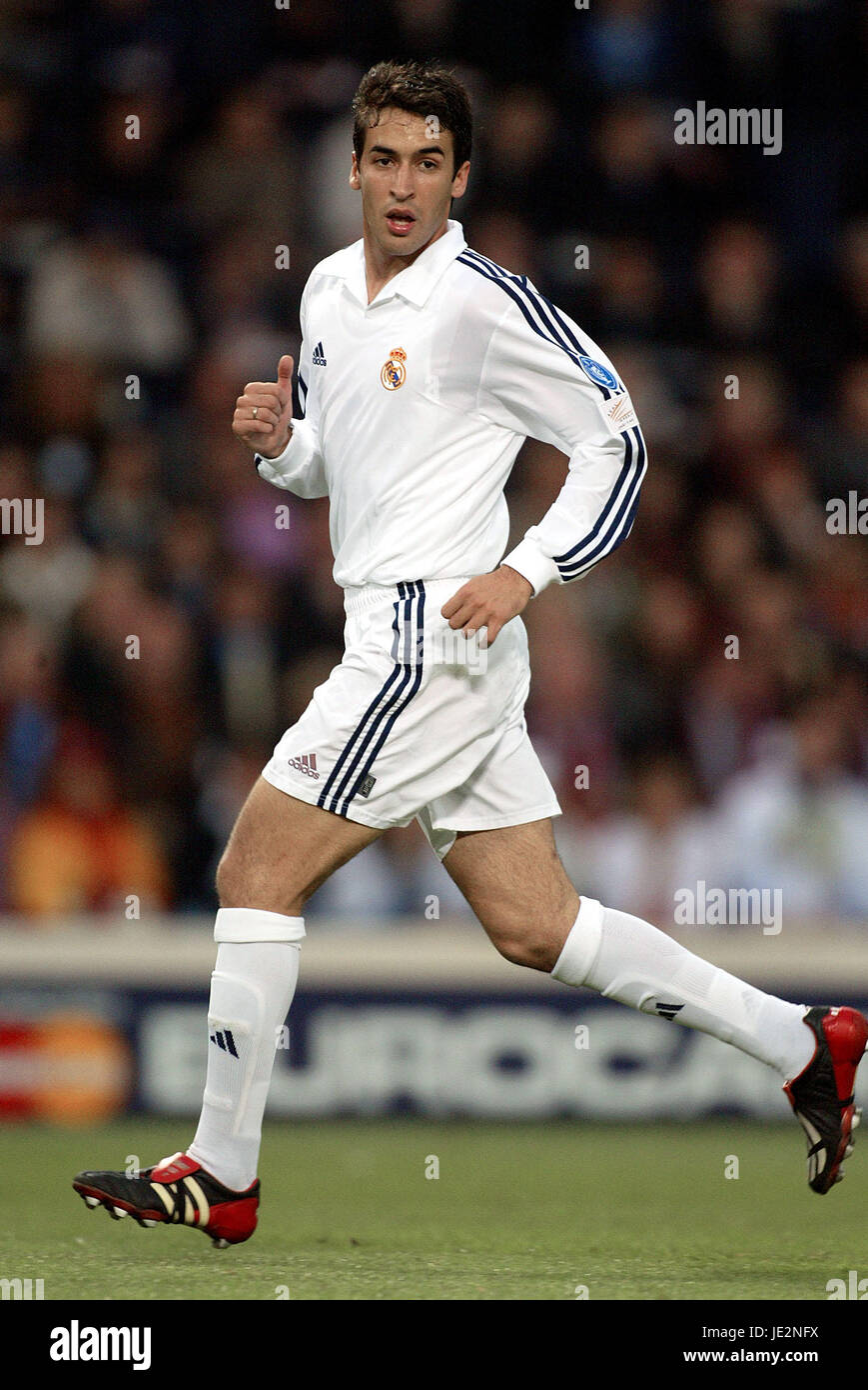 RAUL Real Madrid CF HAMPDEN PARK GLASGOW 15 Mai 2002 Photo Stock - Alamy