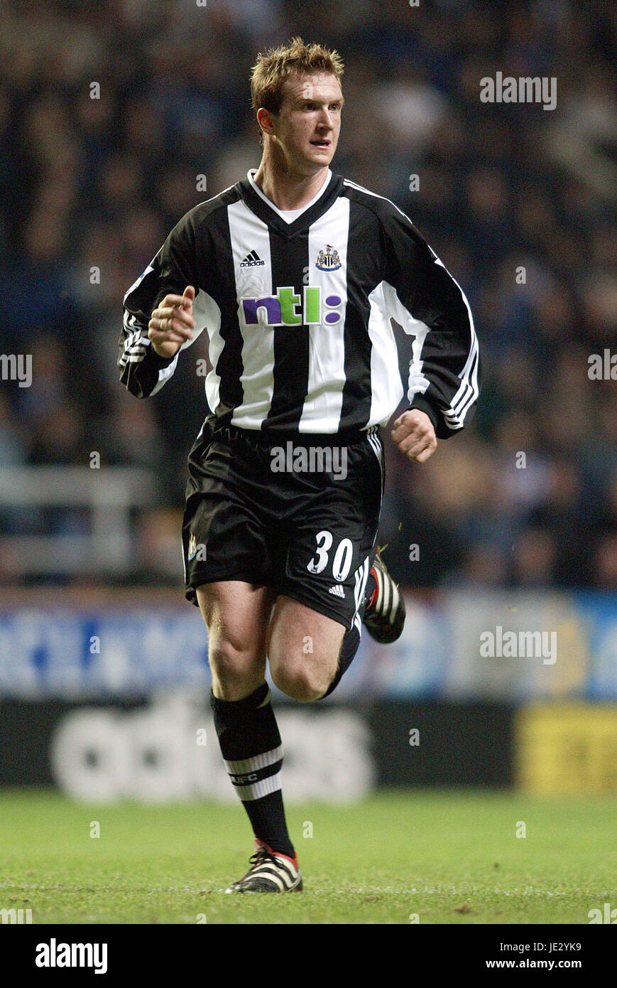 STEVEN CALDWELL NEWCASTLE UNITED FC.ST JAMES PARK NEWCASTLE 04 Novembre 2002 Banque D'Images