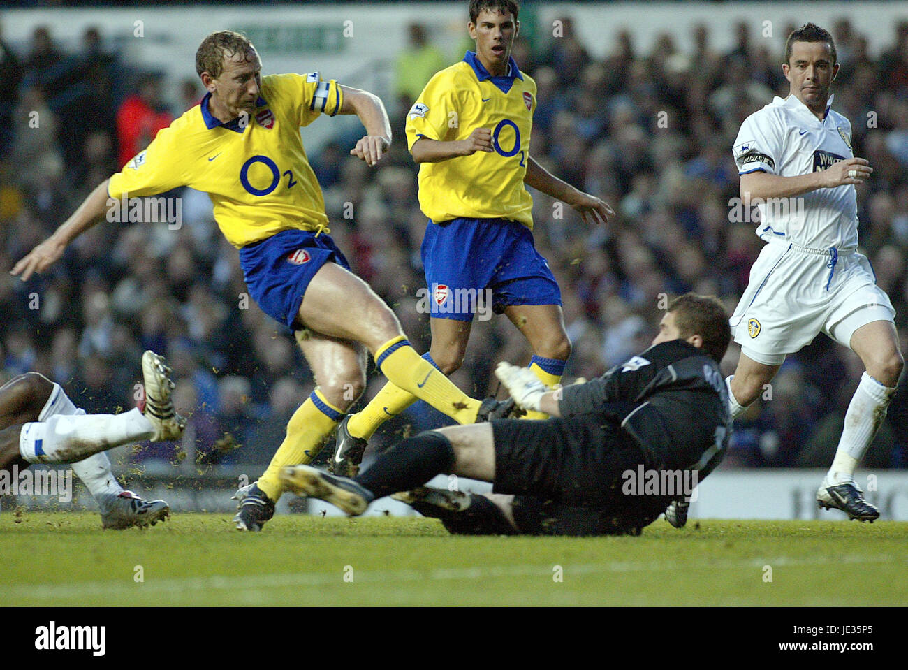 ROBINSON REFUSE RAY PARLOUR LEEDS UNITED V ARSENAL FC ELLAND ROAD LEEDS ANGLETERRE 01 Novembre 2003 Banque D'Images