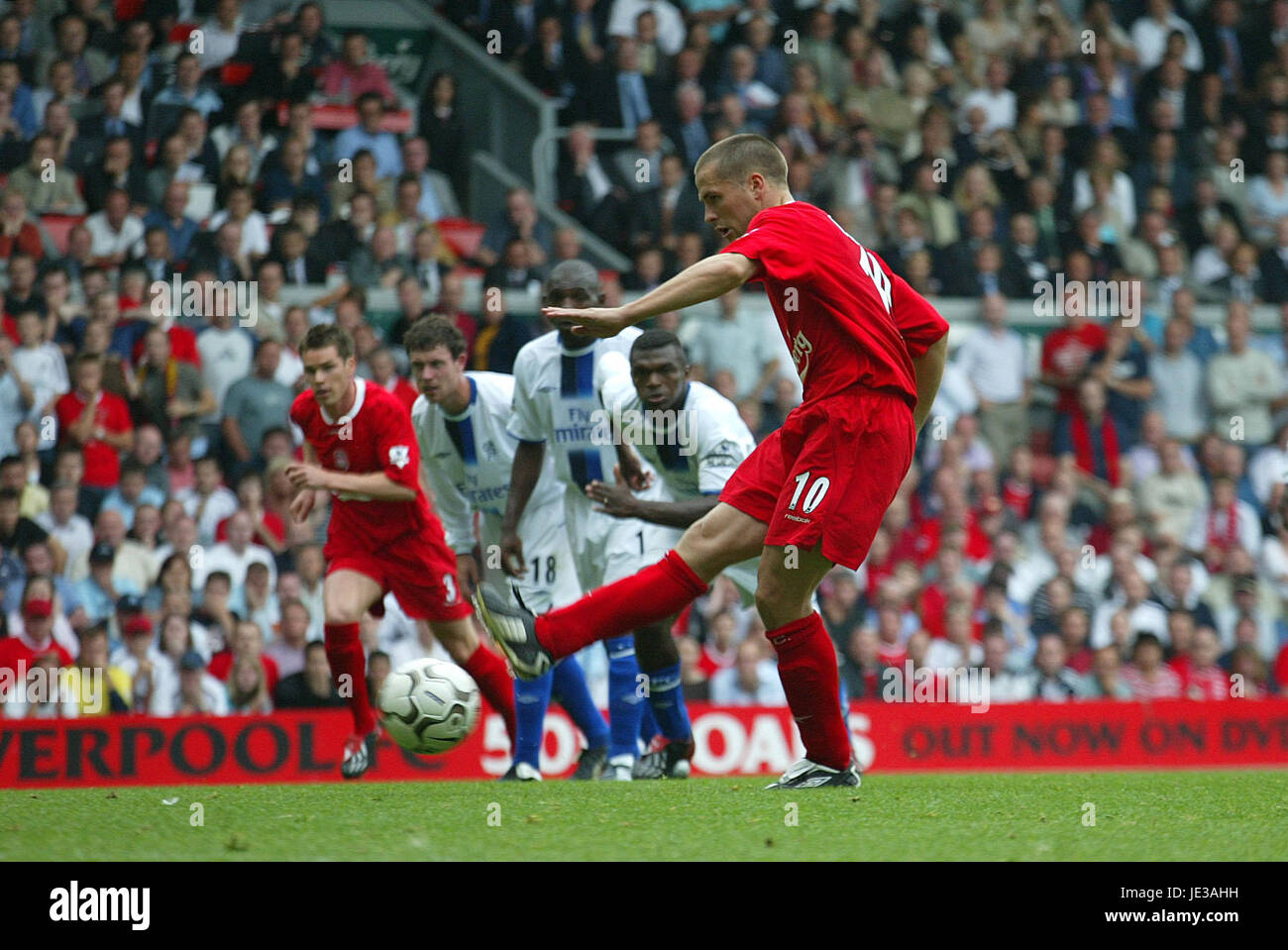MICHAEL OWEN MARQUE PENELTY LIVERPOOL V CHELSEA Colombie-britannique 24 Octobre 2003 Banque D'Images