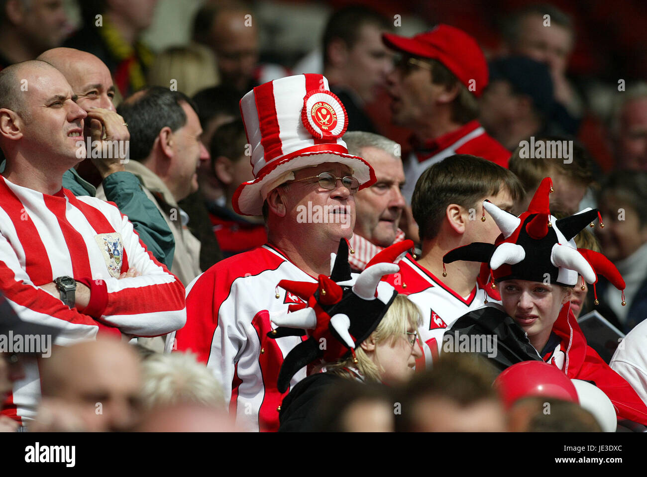 FANS DE SHEFFIELD UNITED FC ARSENAL V SHEFFIELD UTD OLD TRAFFORD MANCESTER ANGLETERRE 13 Avril 2003 Banque D'Images