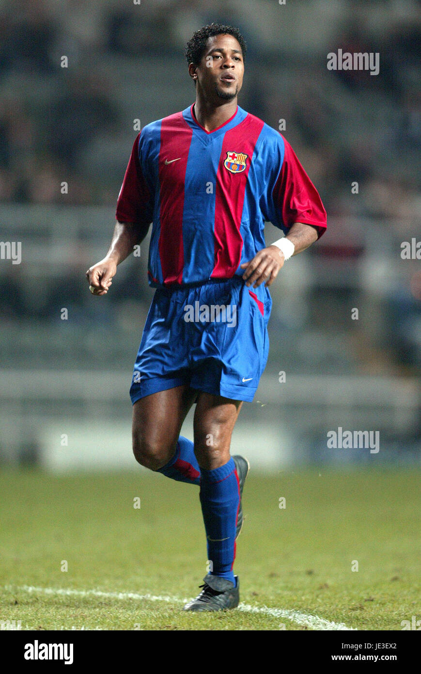 Maillot FC Barcelone Signé Patrick Kluivert - Certifié Beckett BAS COA - Pièce Collector