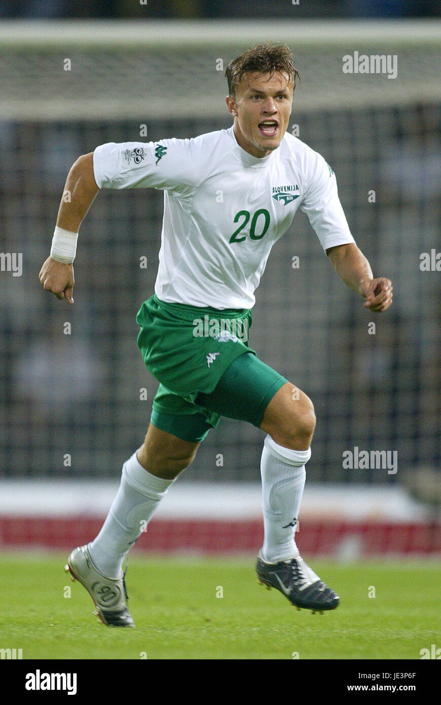 ZLATKO DEDIC SLOVÉNIE HAMPDEN PARK GLASGOW ECOSSE 08 Septembre 2004 Banque D'Images