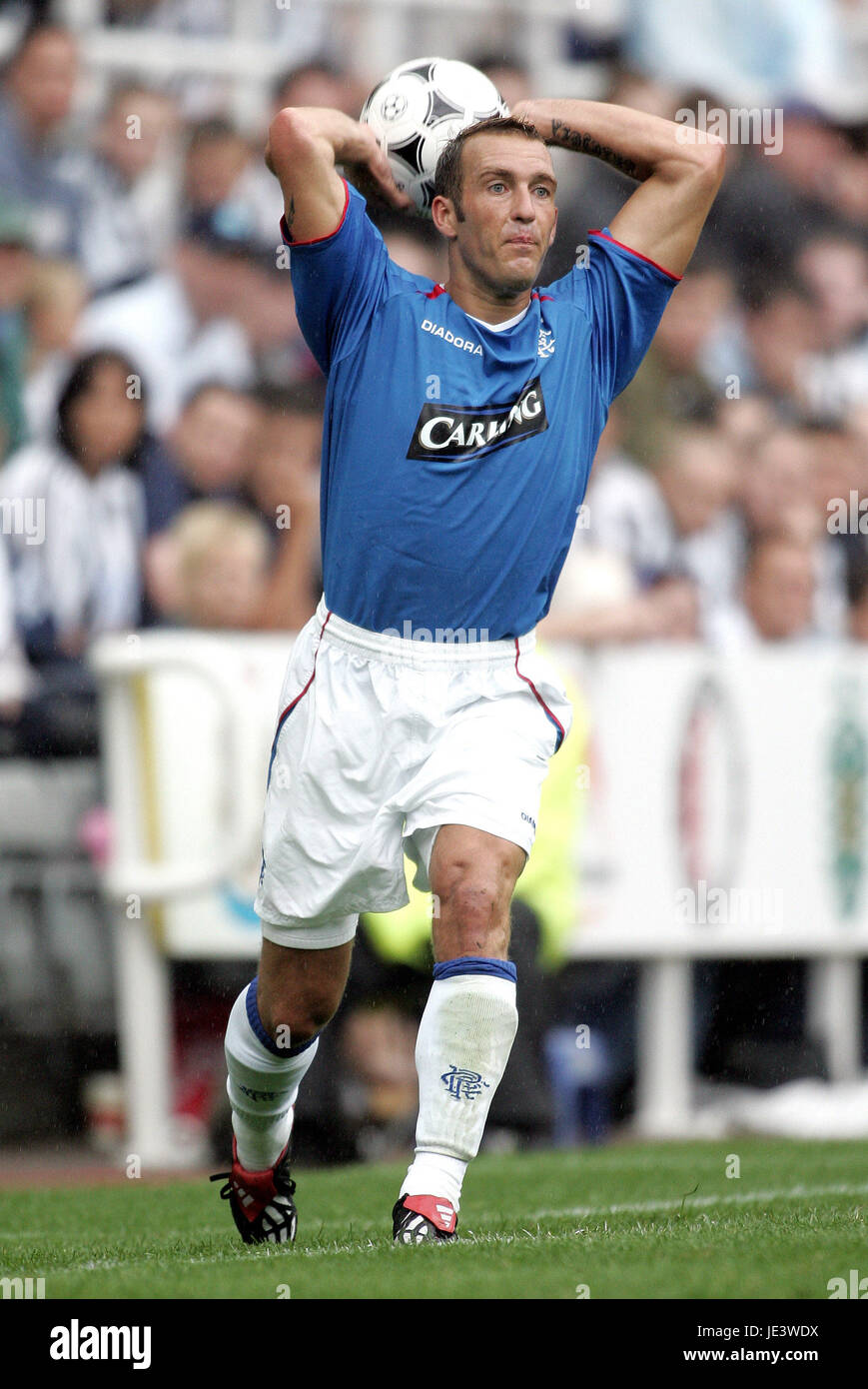 FERNANDO RICKSEN Glasgow Rangers FC ST JAMES PARK NEWCASTLE ANGLETERRE 31 Juillet 2004 Banque D'Images