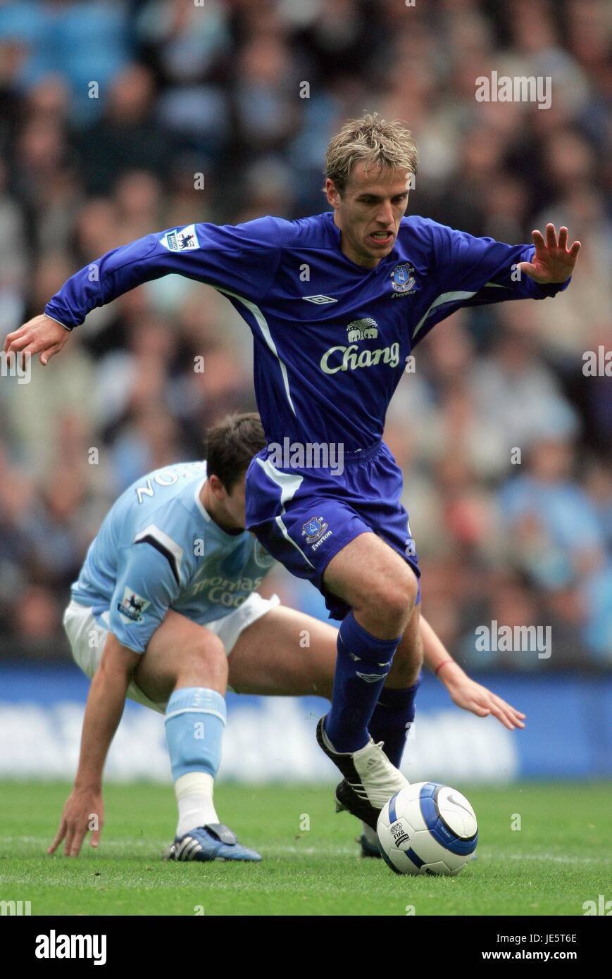 JOEY BARTON & PHILIP NEVILLE MANCHESTER CITY V Everton FC CITY OF MANCHESTER STADIUM MANCHESTER EN ANGLETERRE 02 Octobre 2005 Banque D'Images