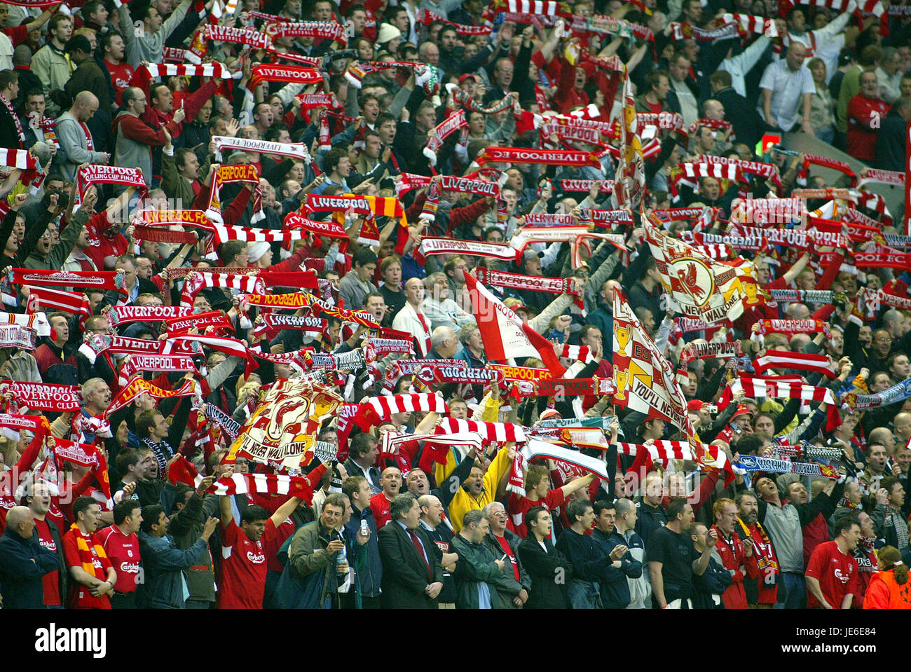 Le Kop d'ANFIELD LIVERPOOL V CHELSEA LIVERPOOL ANGLETERRE 03 Mai 2005 Banque D'Images