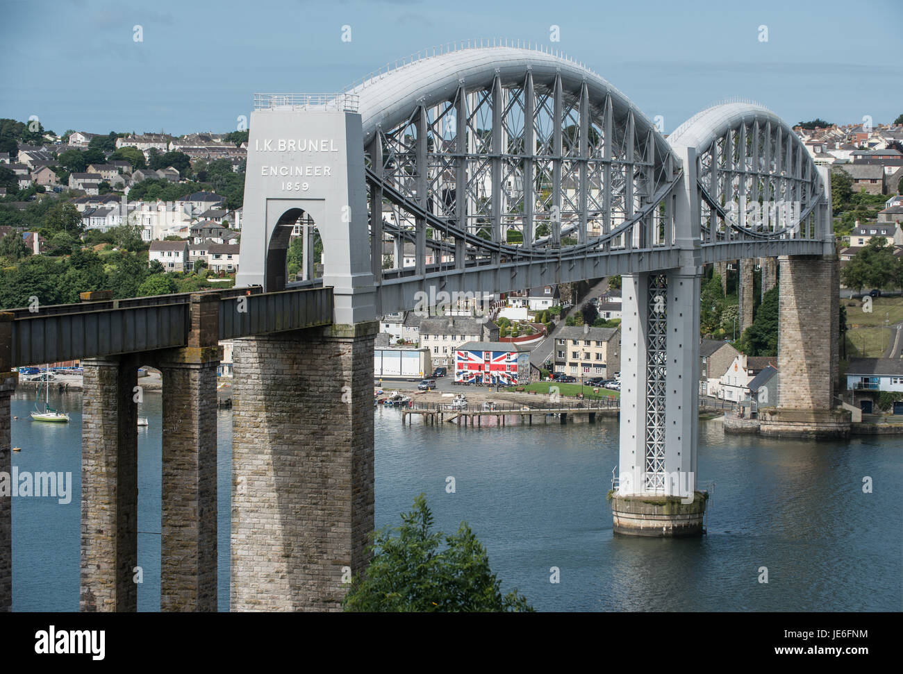 Photo par Paul Slater/PSI - Royal Albert Bridge ou pont de Brunel entre Devon et Cornwall Saltash Plymouth et de l'autre côté de la Rivière Tamar. Banque D'Images