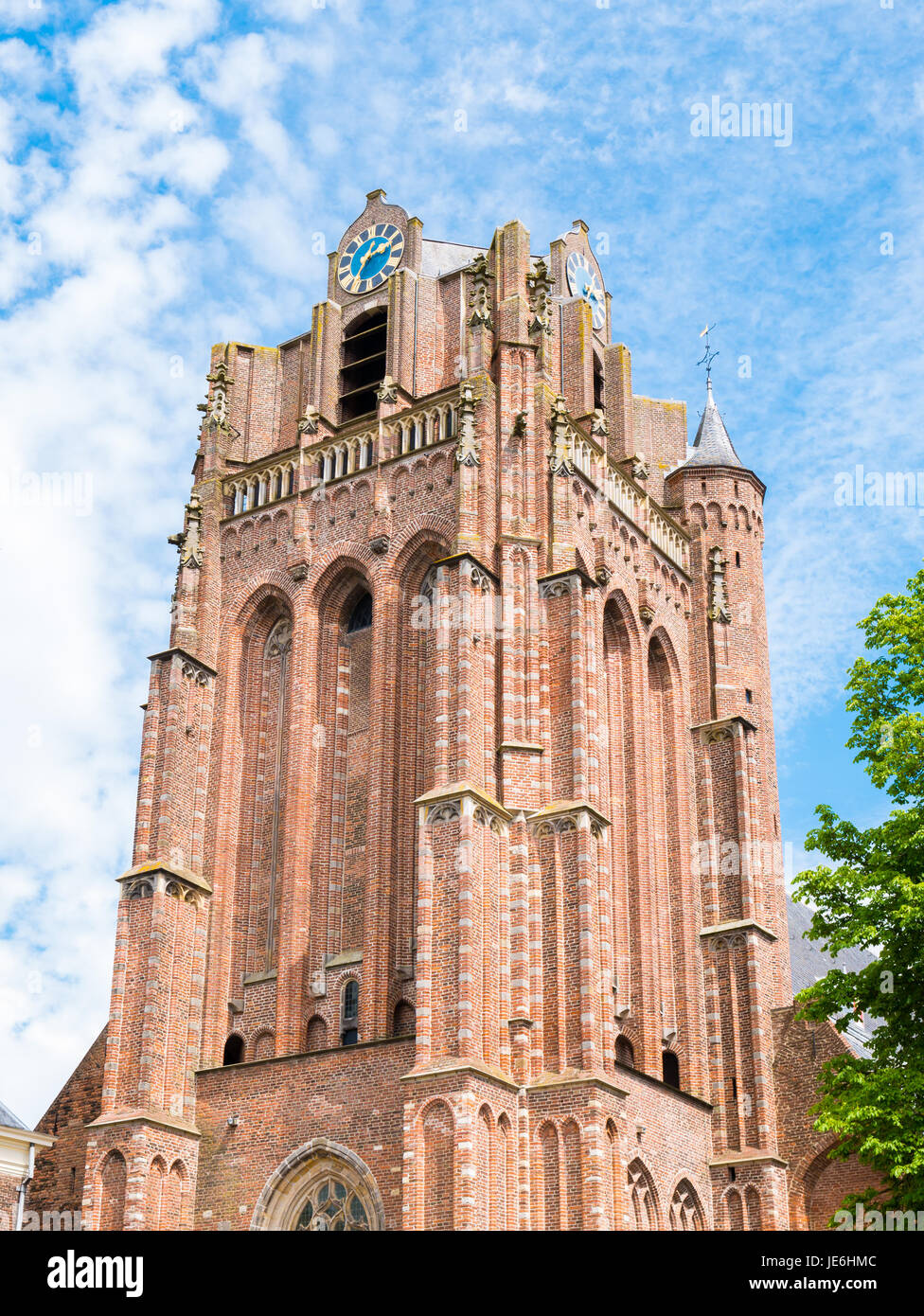 Tour de grande Église ou Saint John the Baptist Church en vieille ville de Wijk bij Duurstede en province Utrecht, Pays-Bas Banque D'Images