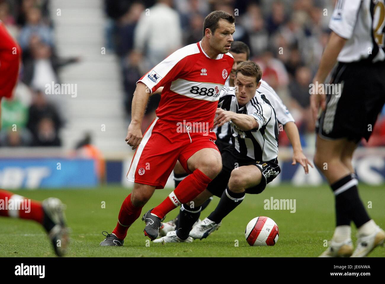 MARK VIDUKA & SCOTT PARKER MIDDLESBROUGH V NEWCASTLE STADE RIVERSIDE MIDDLESBROUGH ANGLETERRE 22 Octobre 2006 Banque D'Images