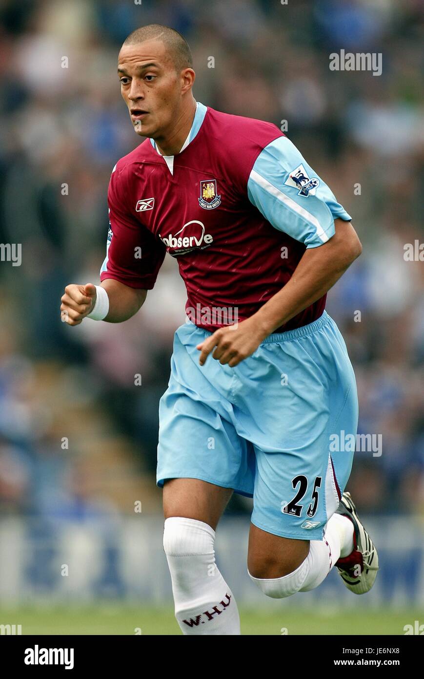BOBBY ZAMORA West Ham United FC FRATTON PARK PORTSMOUTH ANGLETERRE 14 Octobre 2006 Banque D'Images