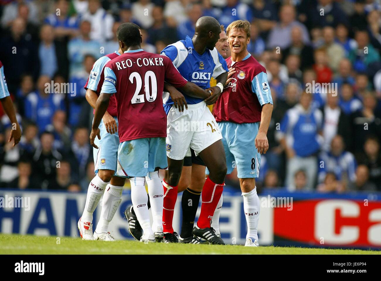 TEDDY SHERINGHAM & SOL CAMPBEL PORTSMOUTH V WEST HAM UTD FRATTON PARK PORTSMOUTH Grande-bretagne 14 Octobre 2006 Banque D'Images