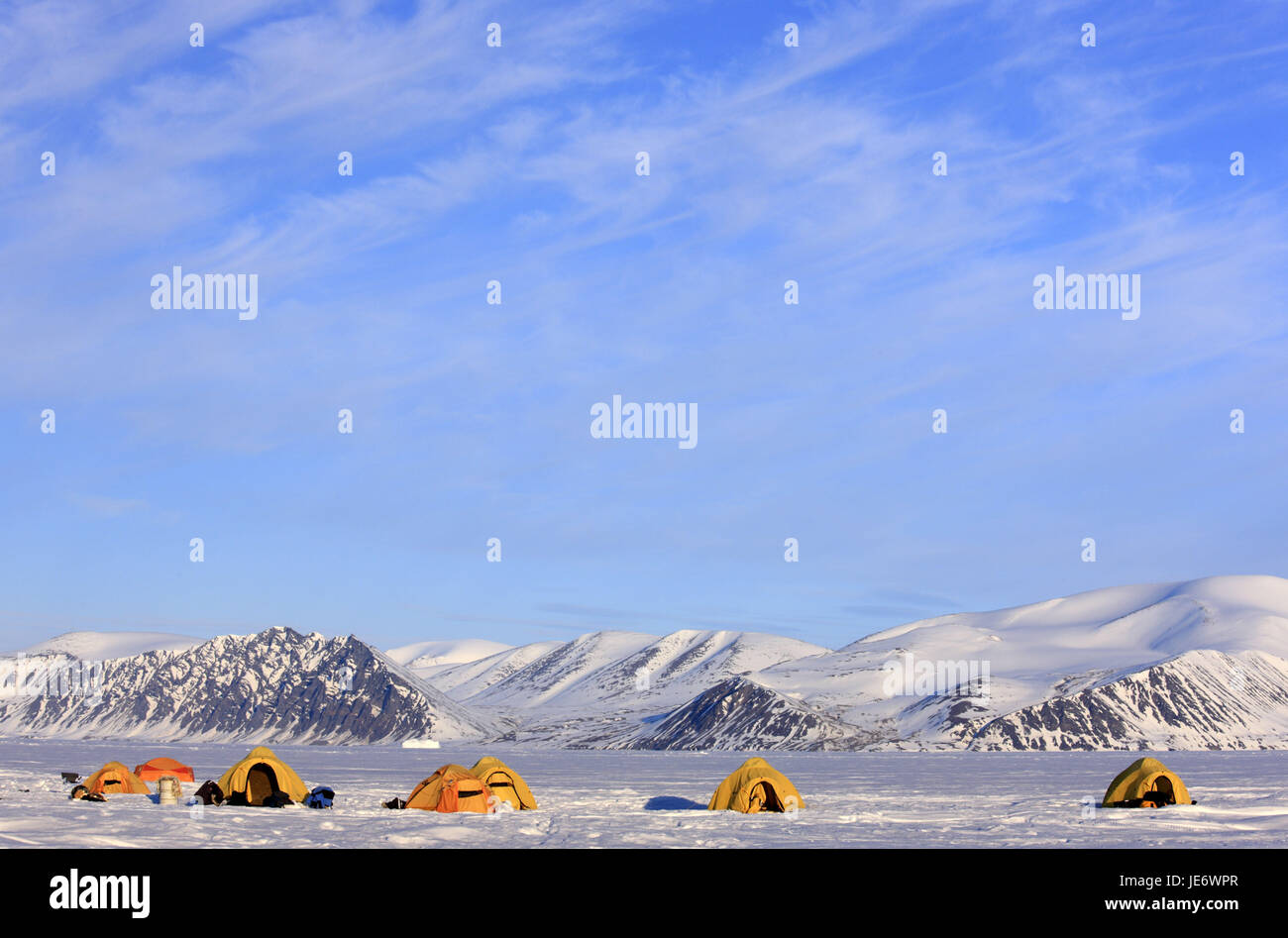 Amérique du Nord, Canada, Nordkanada, Nunavut, Baffin Islande, éclipse, de Pond Inlet, de la glace, la banquise, edge tente entrepôt, camp de base, Banque D'Images