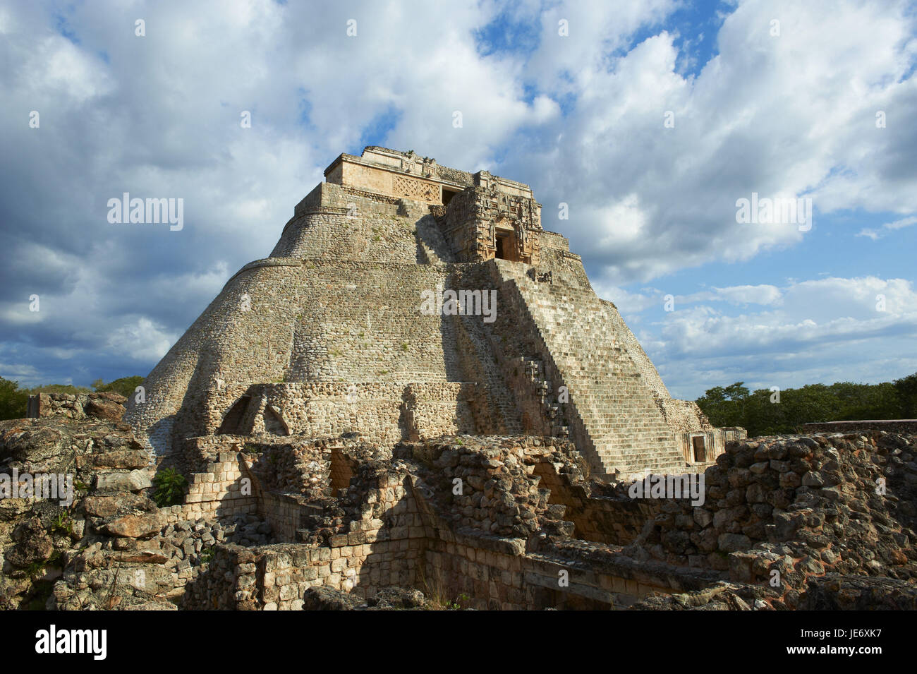 Le Mexique, Yucatan, Uxmal, ruine, site Maya's culture, patrimoine mondial de l'UNESCO, pyramide du magicien, Banque D'Images