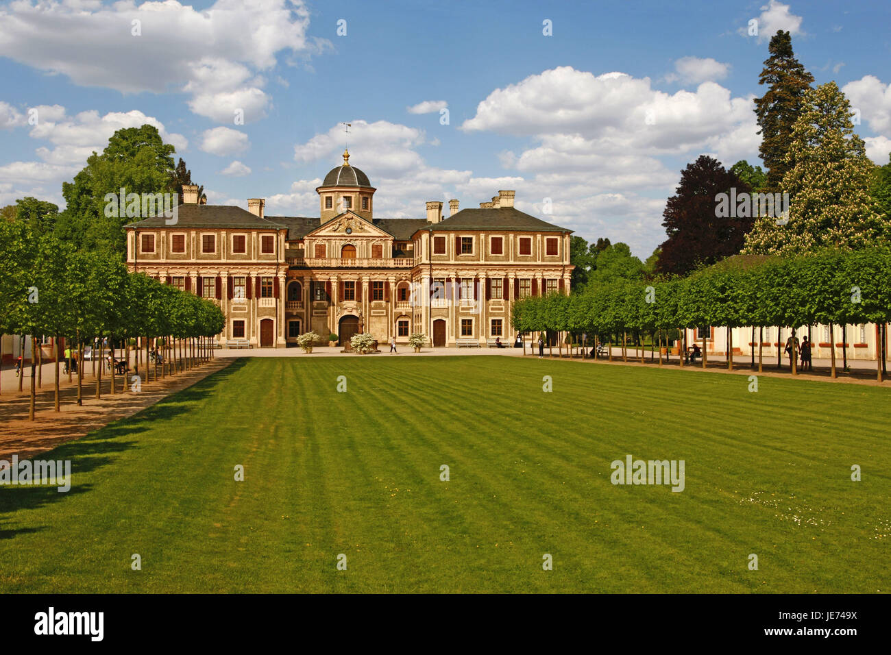 Allemagne, Bade-Wurtemberg, Rastatt, château favorite, verrouiller, bâtiment, architecture, style baroque, le château de plaisance, endroit d'intérêt, du tourisme, de l'extérieur, les gens, les touristes, Banque D'Images