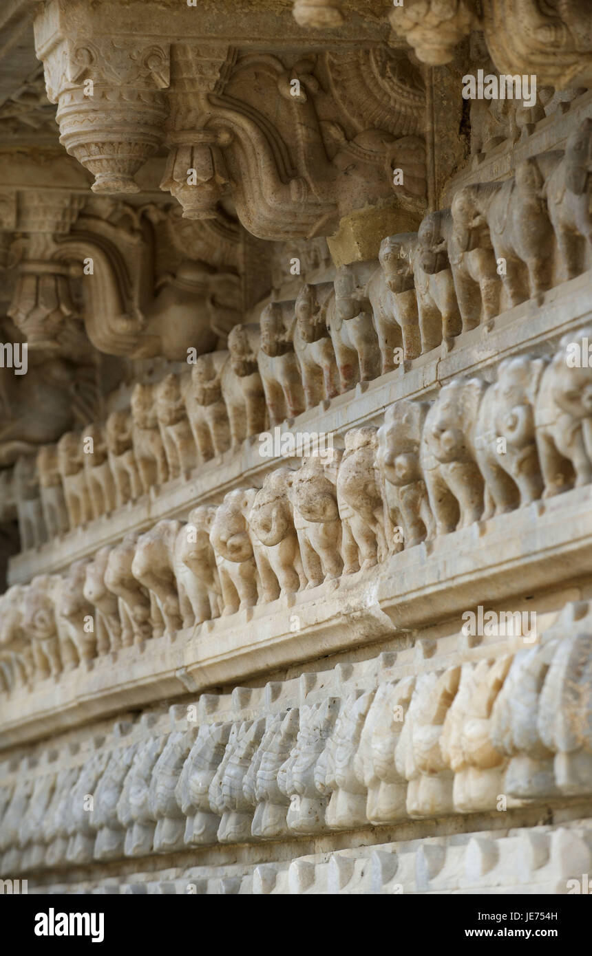 L'Inde, Rajasthan, Jaipur, Shiromani, vieux temple attachment, muraille, reliefs en pierre, medium close-up, Banque D'Images