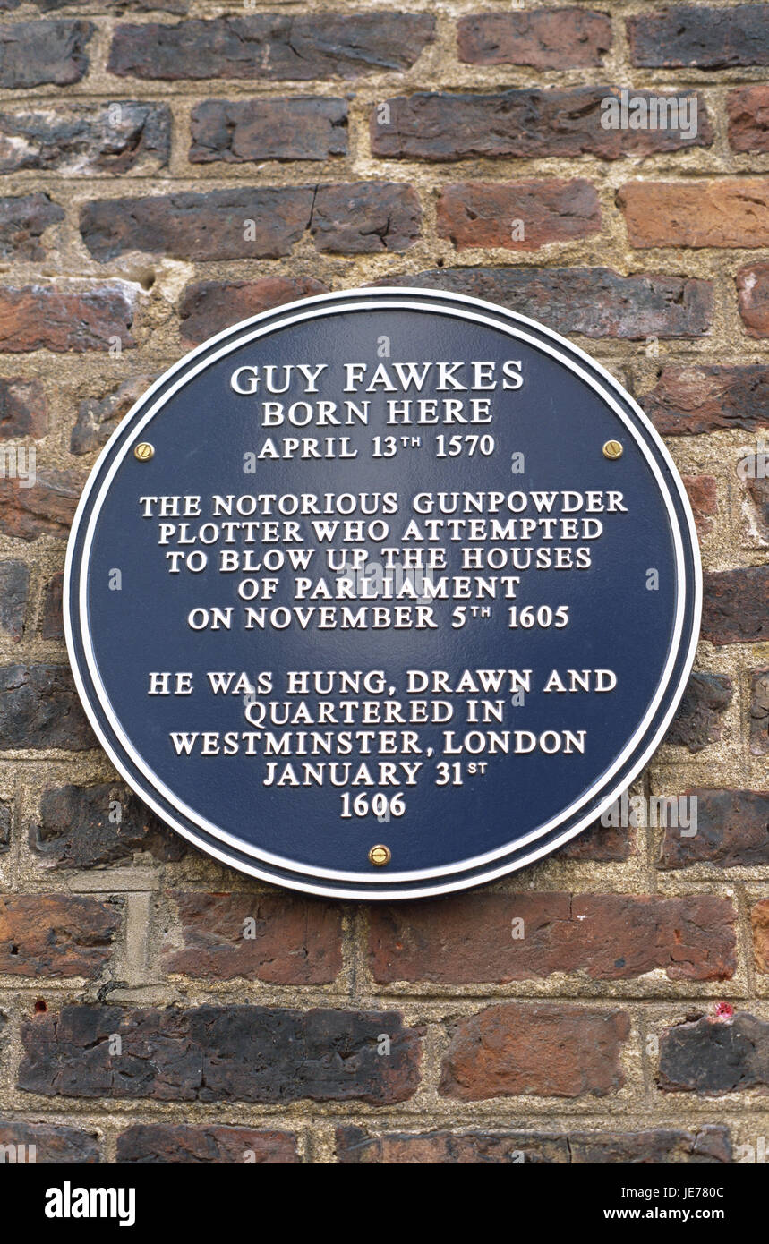 La Grande-Bretagne, l'Angleterre, dans le Yorkshire, York, brique mur de défense, de l'information signe, "Guy Fawkes', l'Europe, la destination, le lieu d'intérêts, d'un bâtiment, d'architecture, historiquement, signe, signe, de l'information, le lieu de naissance, histoire, Banque D'Images