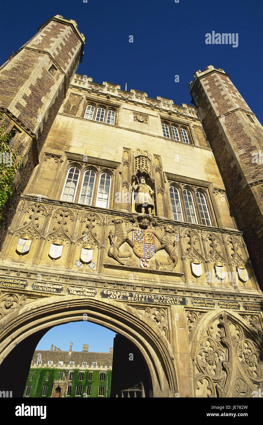 La Grande-Bretagne, l'Angleterre, Cambridge, Cambridgeshire, Trinity college, grandes portes, détail, l'Europe, la ville, la destination, le lieu d'intérêts, d'un bâtiment, d'architecture, architecture, université, bâtiment universitaire, porte, entrée principale, de niche, statue, fondateur, façade, armoiries, Banque D'Images