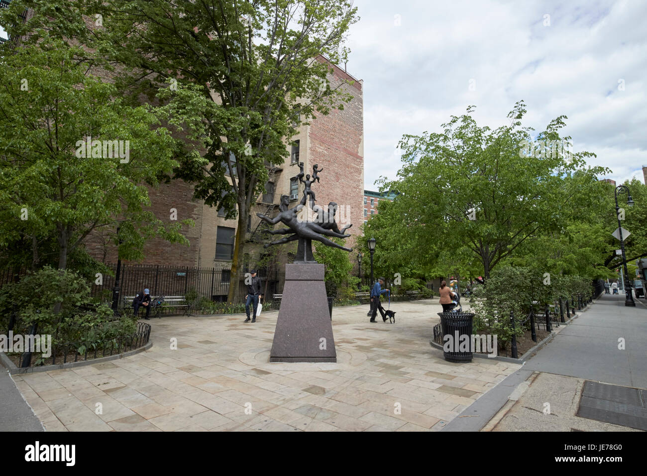 La famille sculpture à bleeker aire de Greenwich village New York City USA Banque D'Images