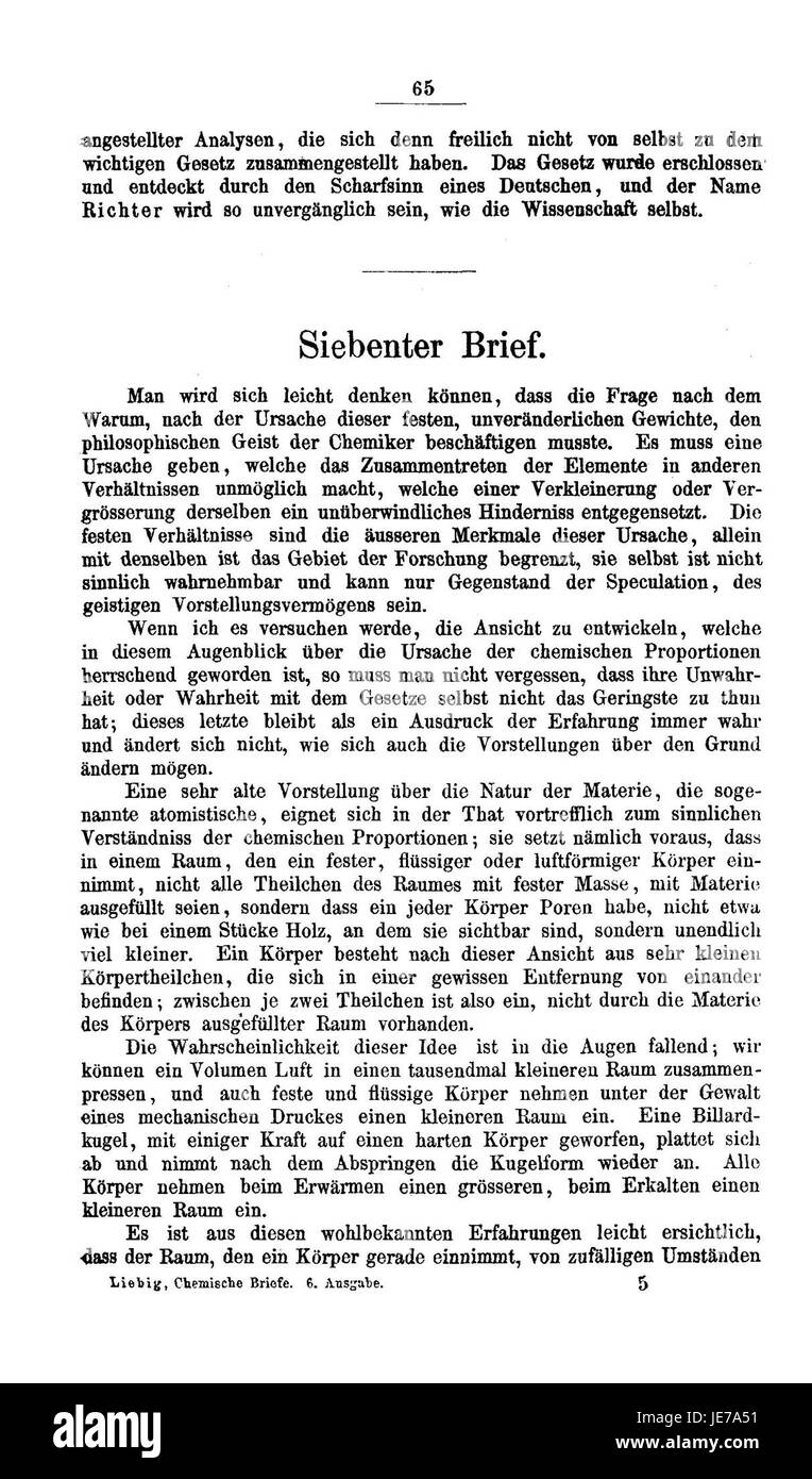 De Chemische Briefe, écrit par Justus von Liebig, est un recueil de lettres traitant des théories et des pratiques chimiques. Liebig était un chimiste pionnier, connu pour ses travaux en chimie organique et en chimie agricole. Les lettres couvrent un éventail de sujets, y compris les expériences scientifiques, les découvertes chimiques et leurs applications pratiques, en particulier en agriculture et en sciences alimentaires. Banque D'Images