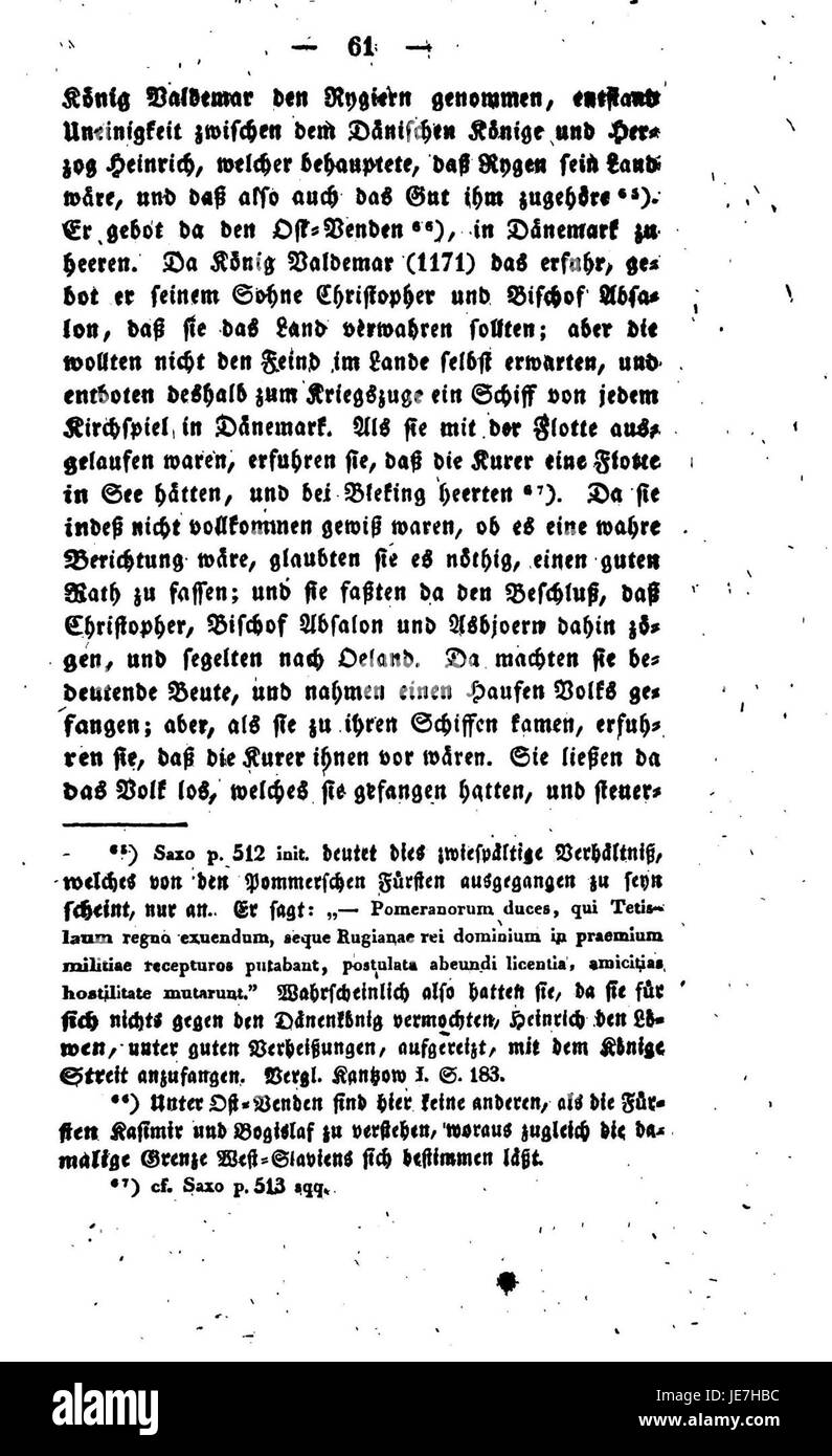 'De Baltische Studien' est une revue scientifique qui se concentre sur l'histoire, la culture et la société de la région Baltique. Le volume AF 01 061 présente des articles académiques examinant le développement des sociétés baltes et leurs contextes historiques. Banque D'Images