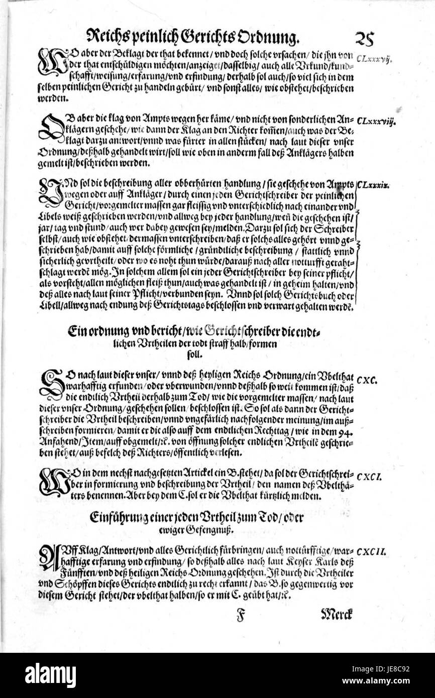 "De Constitutio criminalis Carolina" est un code juridique de 1577, décrivant les procédures pénales dans le Saint Empire romain germanique. Il a marqué une réforme importante du cadre juridique de l'époque, axée sur la justice et la répression. Banque D'Images